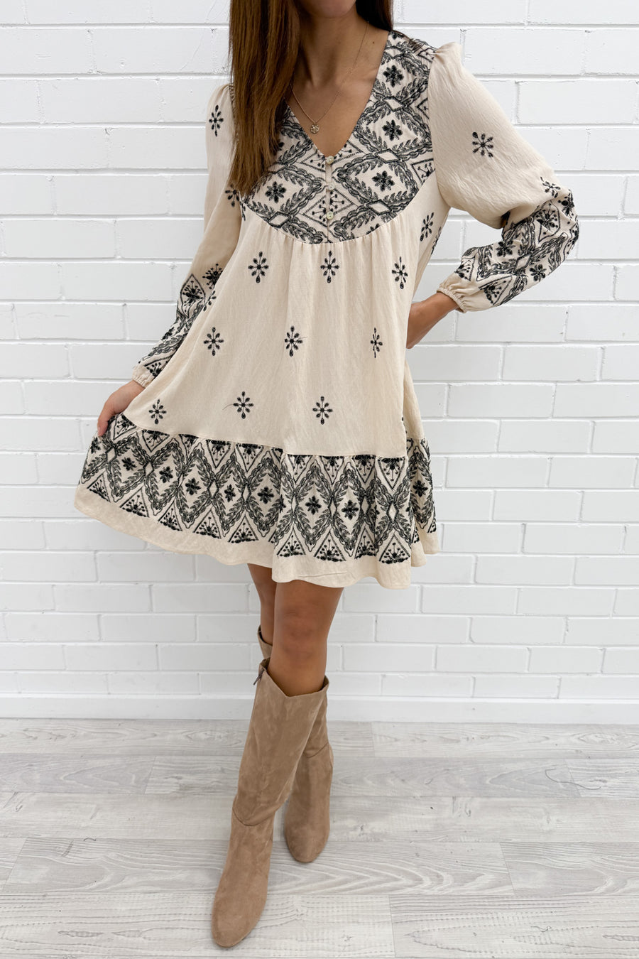 Cream Black