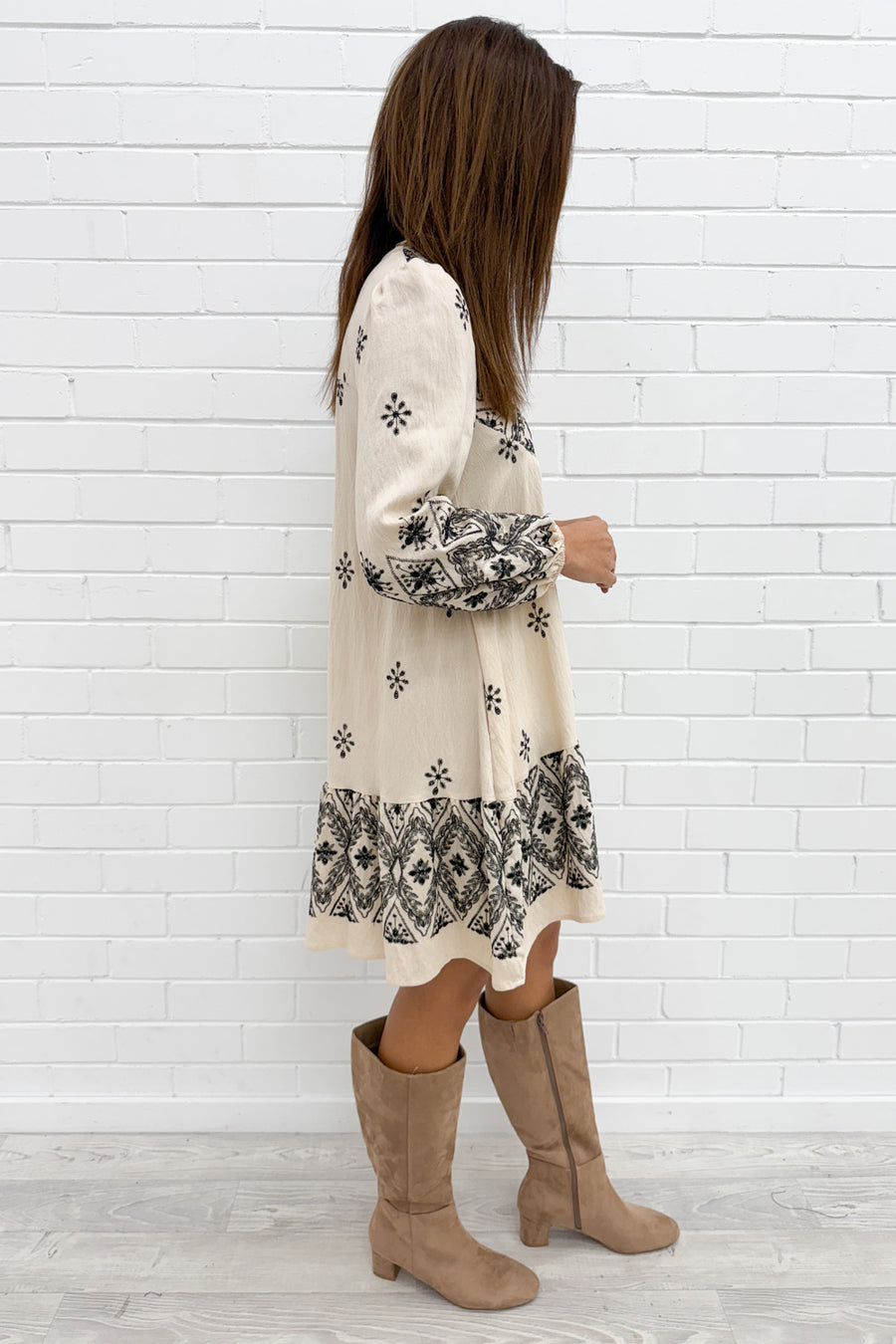 Cream Black