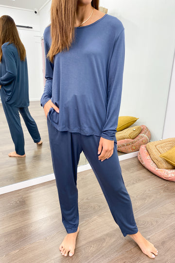Blue Grey: kym