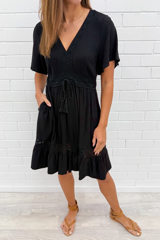 Black: kym