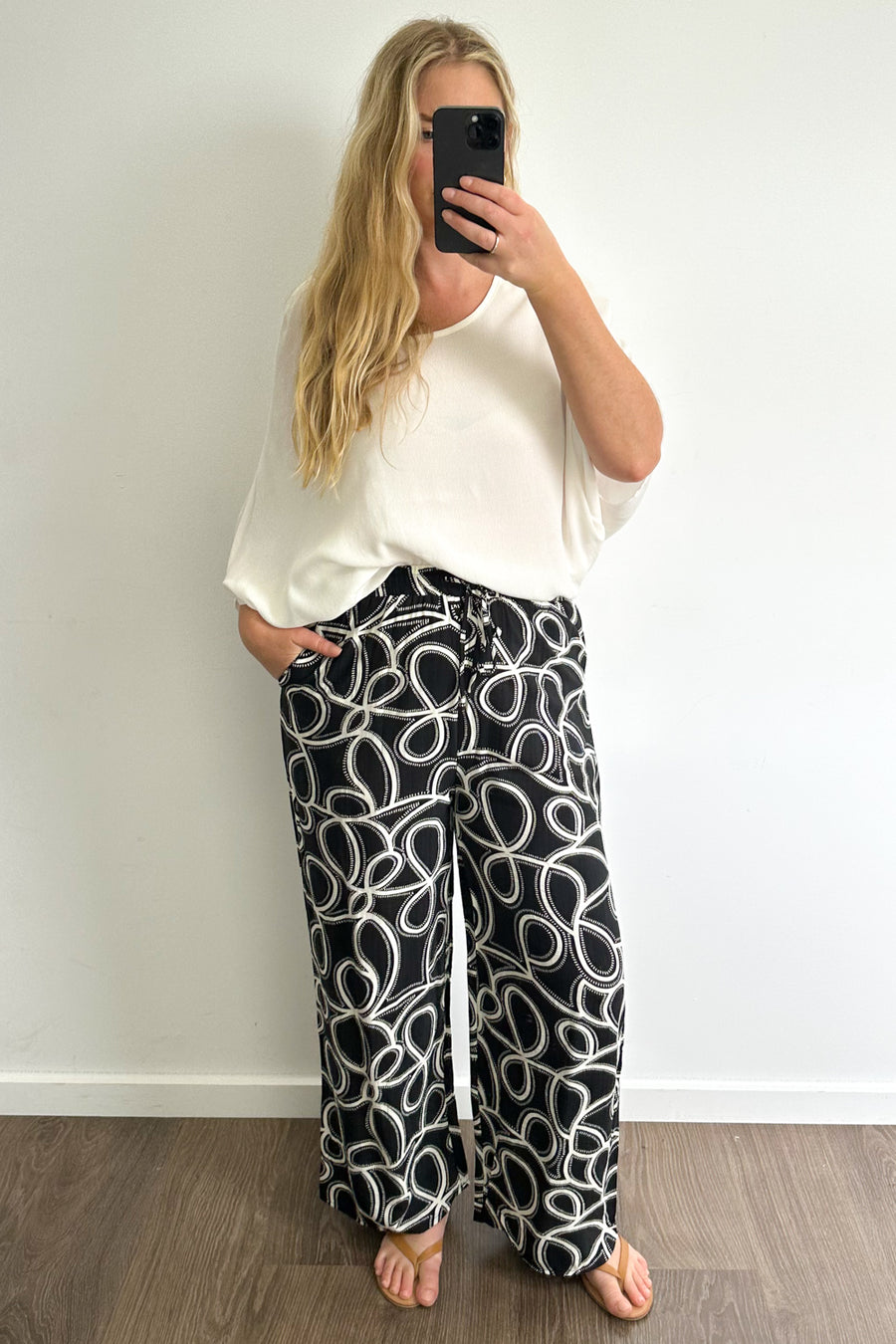 Black White Swirl