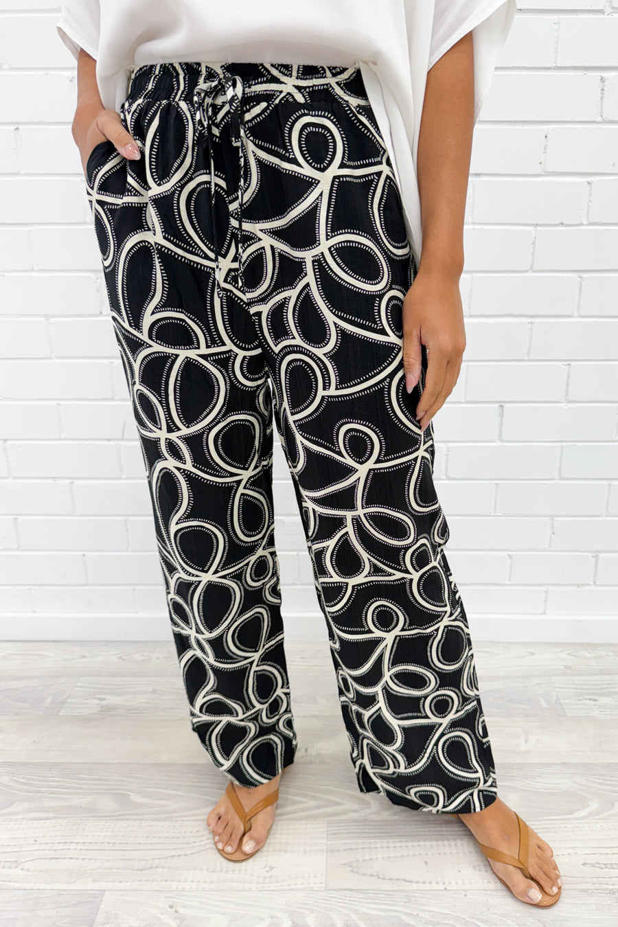 Black White Swirl