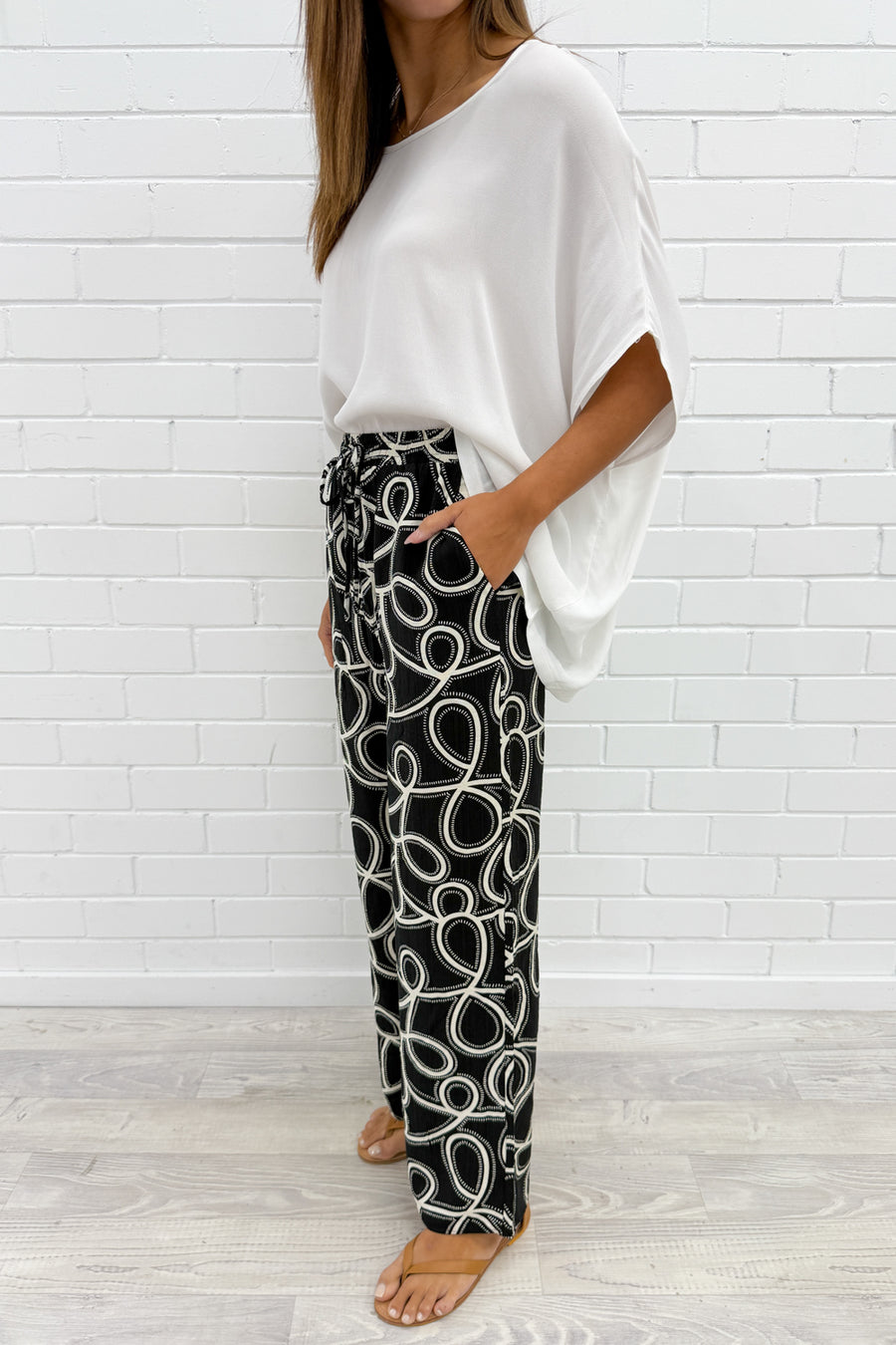 Black White Swirl