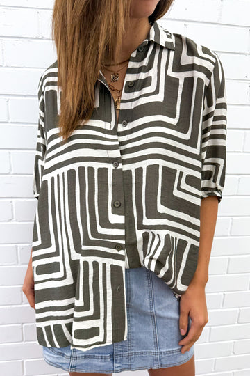 Khaki Geo: kym
