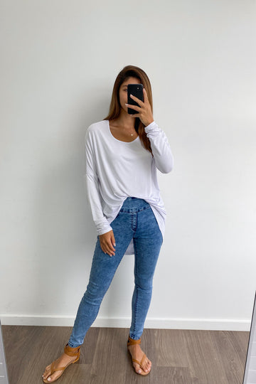 White: kym