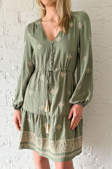 Sage Green: izzy