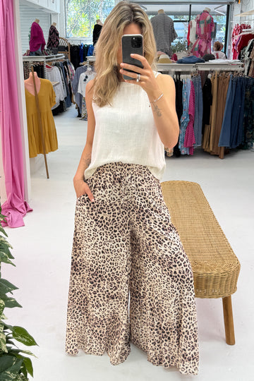 Leopard Print: izzy