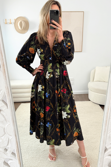 Black Floral: izzy