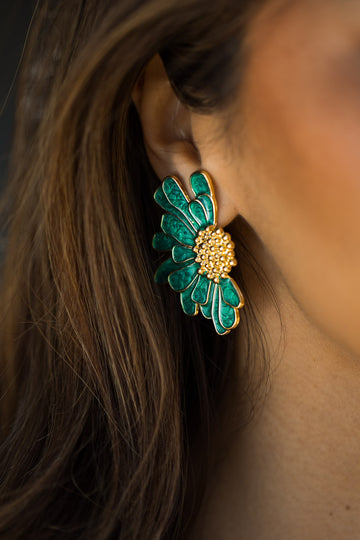 Green: kym