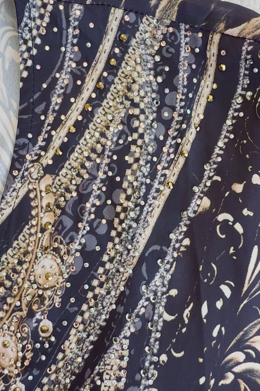 Black Vintage Pearl