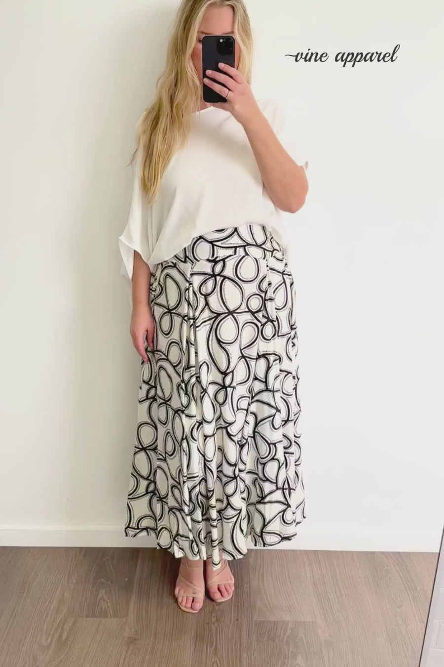 White Black Swirl