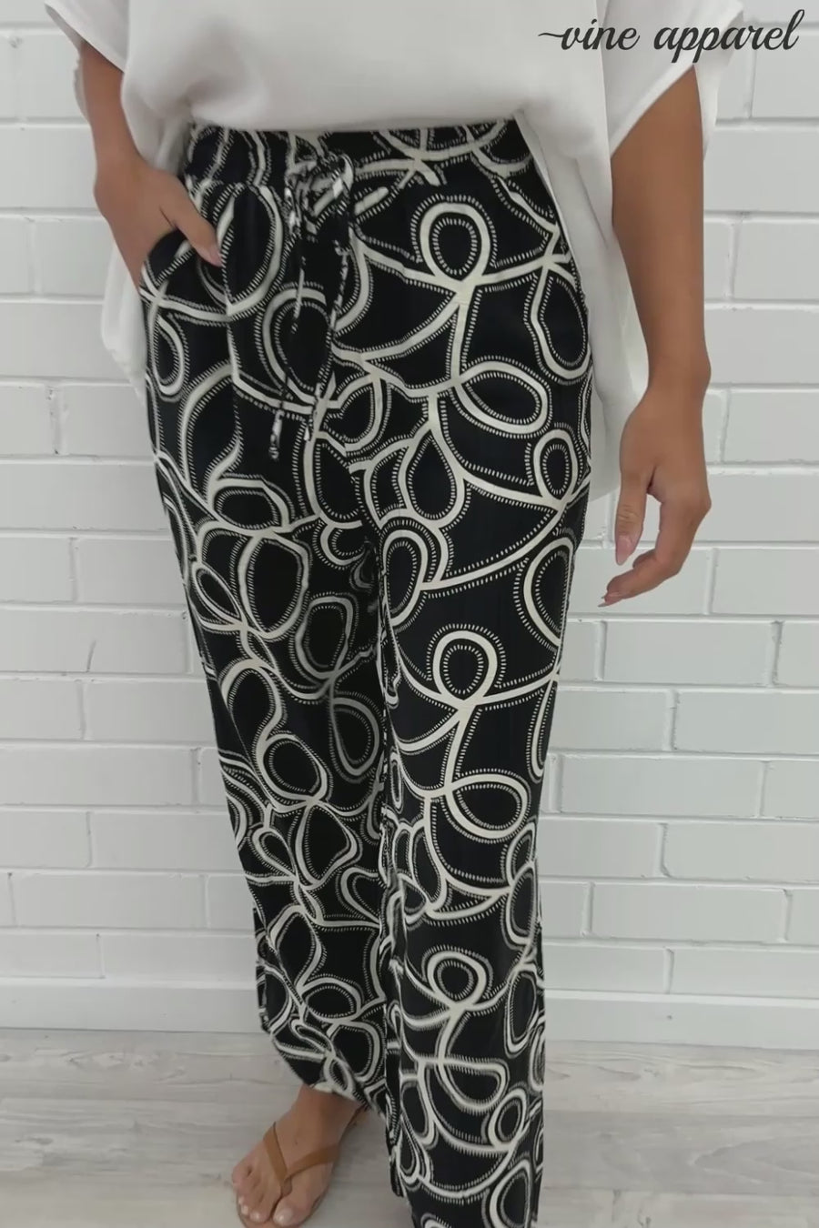 Black White Swirl
