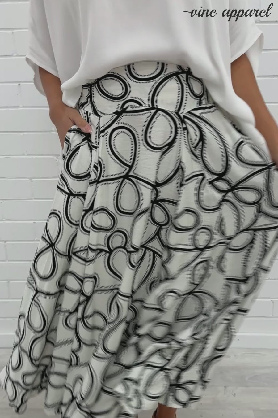 White Black Swirl