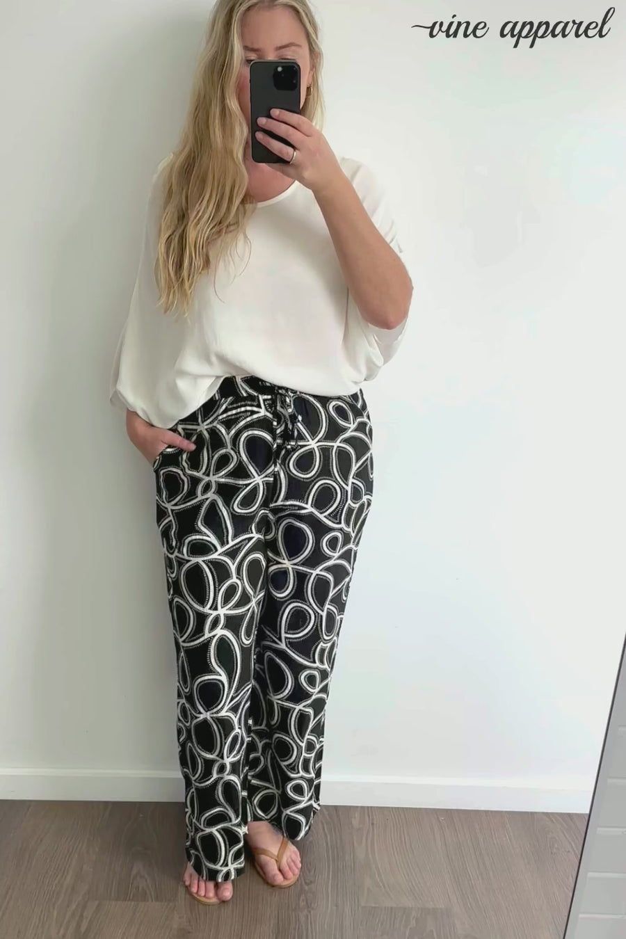Black White Swirl