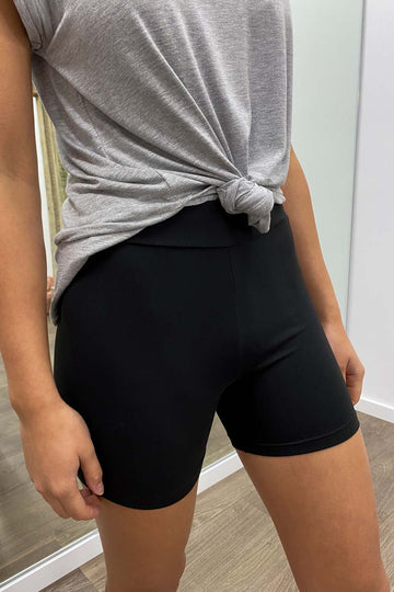 Black: kym